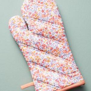 Liberty for Anthropologie Wiltshire Berry Oven Mitt
