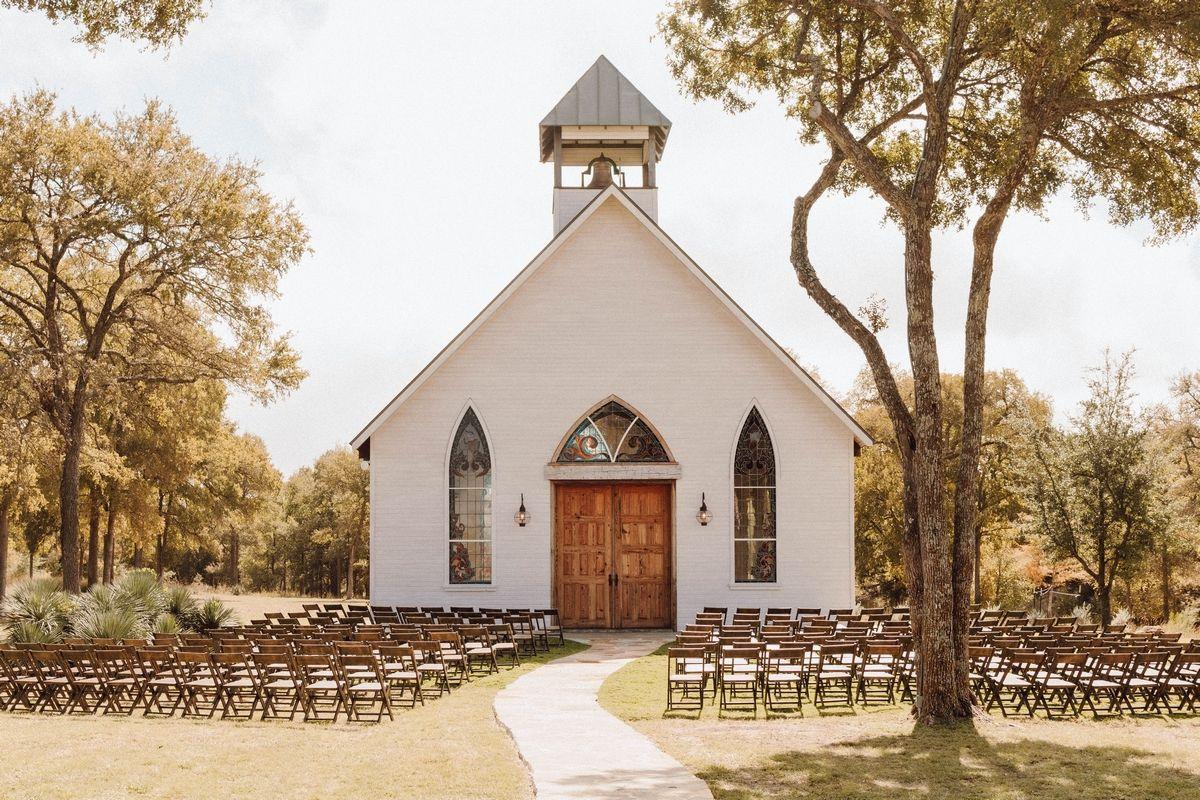 The Wedding Website of Lexi Newcomb and Kielan Hollocher