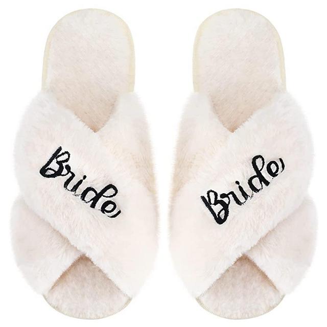 JenPen Women Bride Slippers for Wedding Day Fuzzy Wedding Slippers Bridal Shower Gift for Bride Bridal Slippers for Bridal Party (Medium) White