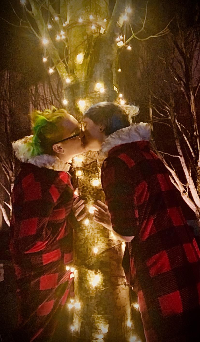 Christmas couple photos🤍