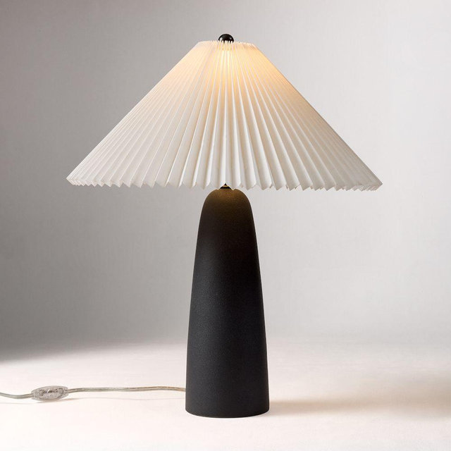 Louis Table Lamp, 23", Black