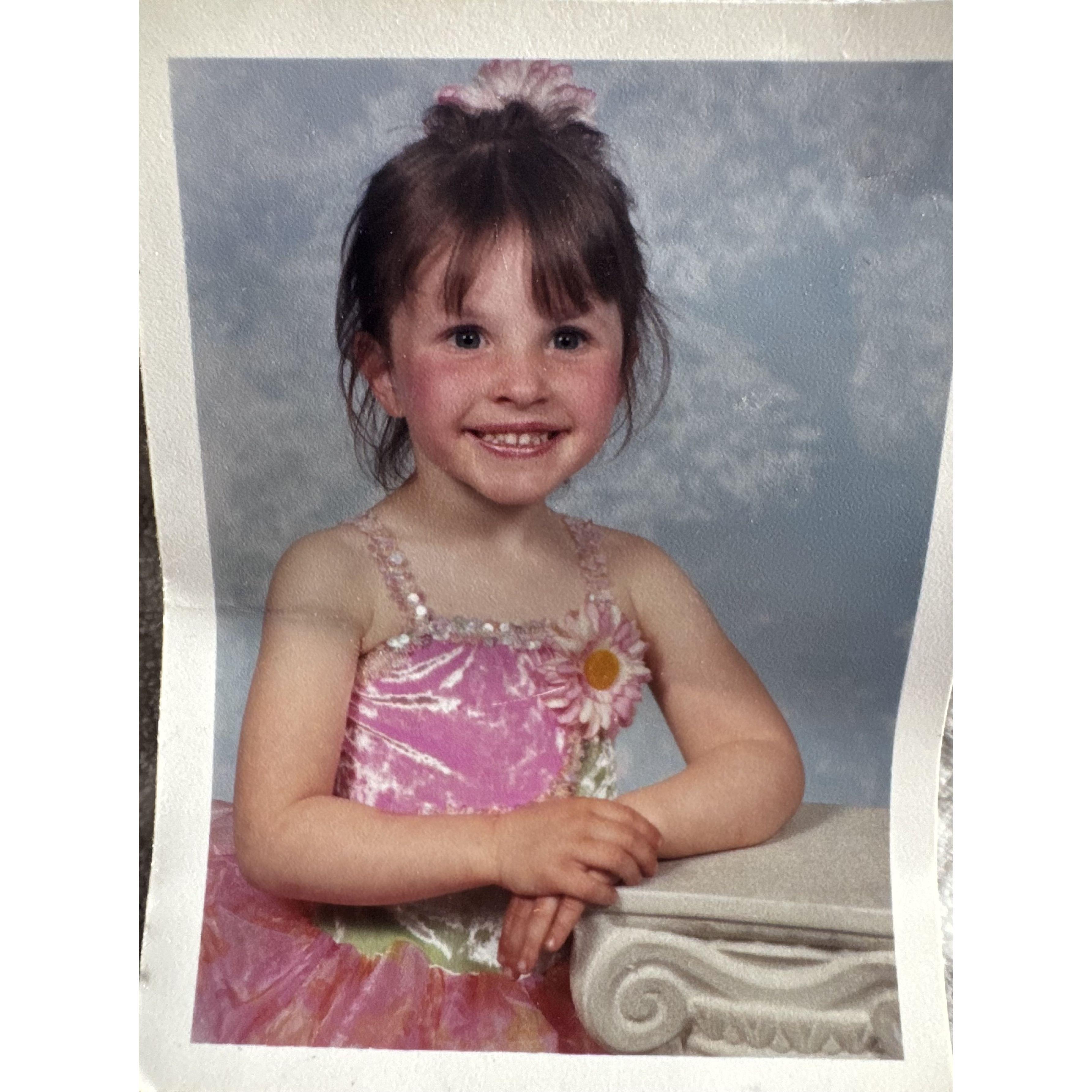 clearly Nicole was having an identity crisis, but at least she looked cute