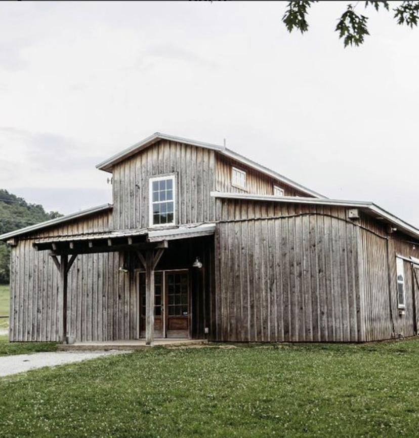 The Wedding Website of Lauren Ansley and Isaac Jensen