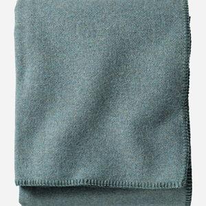 Full/Queen ECO-WISE WOOL SOLID BLANKET | Pendleton
