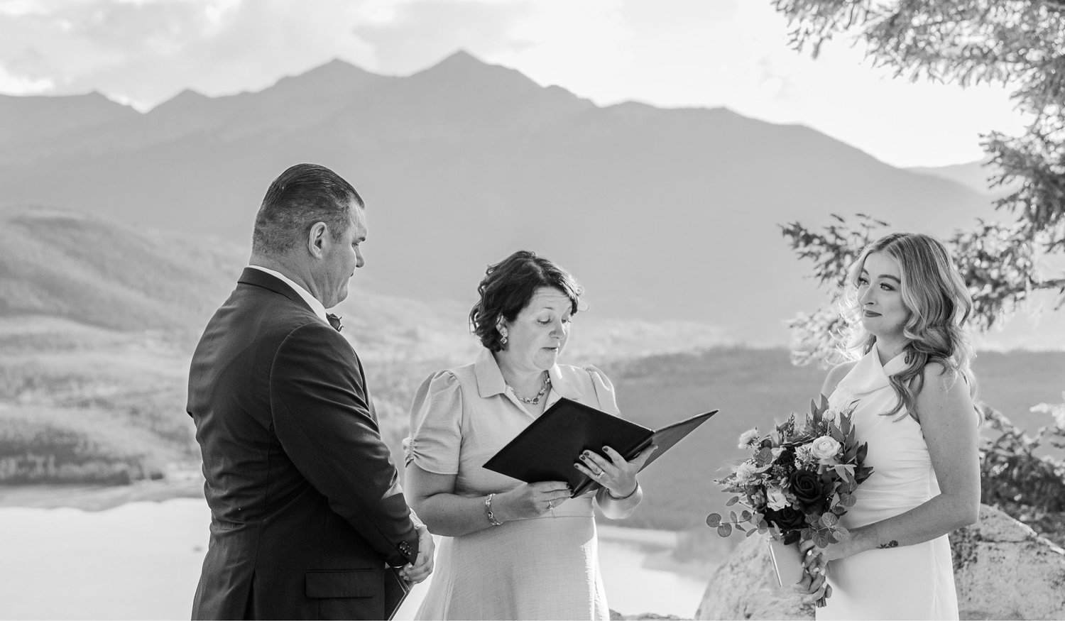The Wedding Website of Liz Henderson and Mark Ell