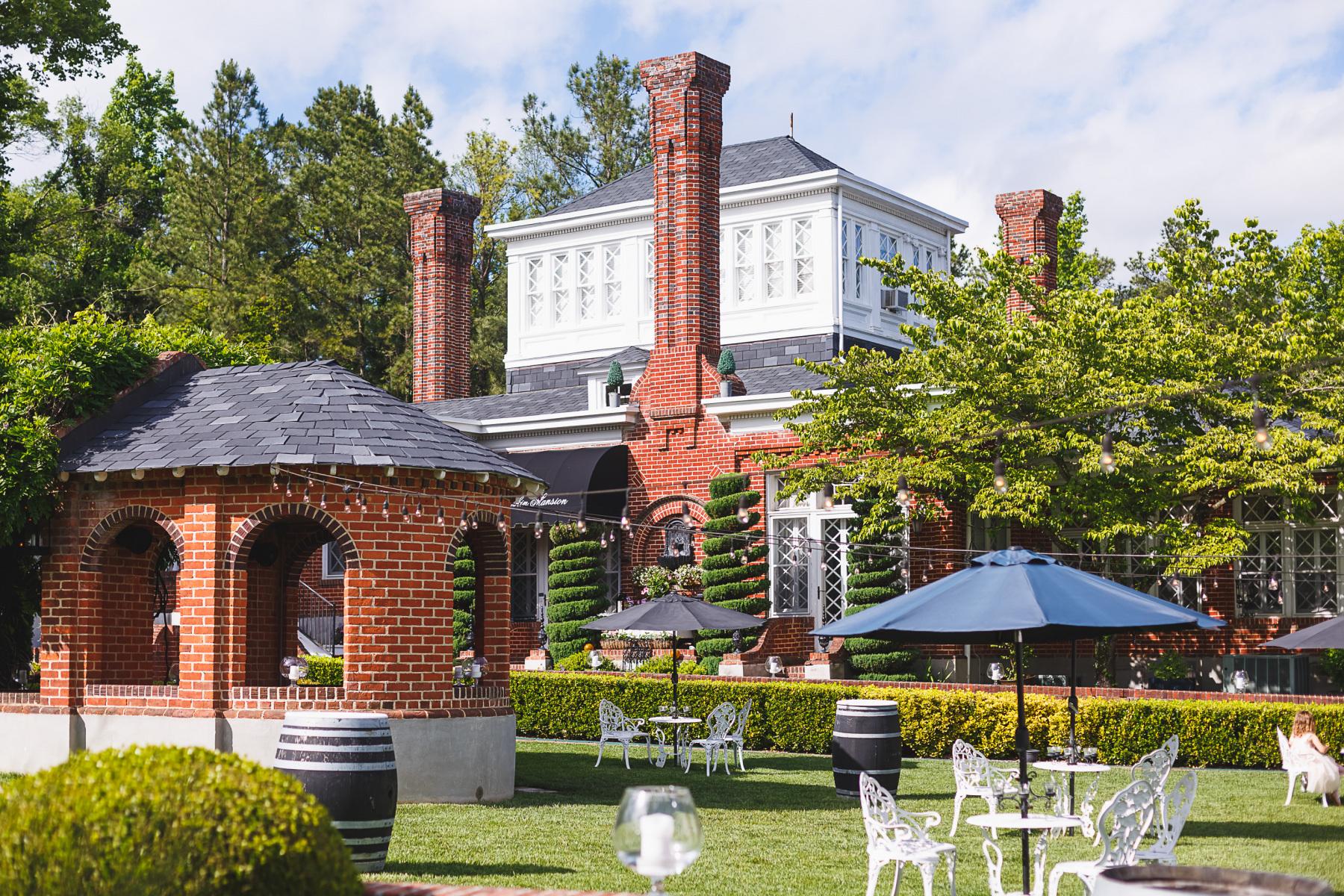 The Wedding Website of Kristine Keers and Zach Blaine