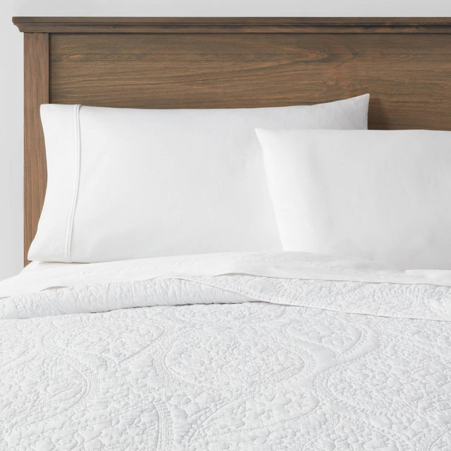 Twin/Twin Extra Long Garment Washed Paisley Stitch Quilt White - Threshold™
