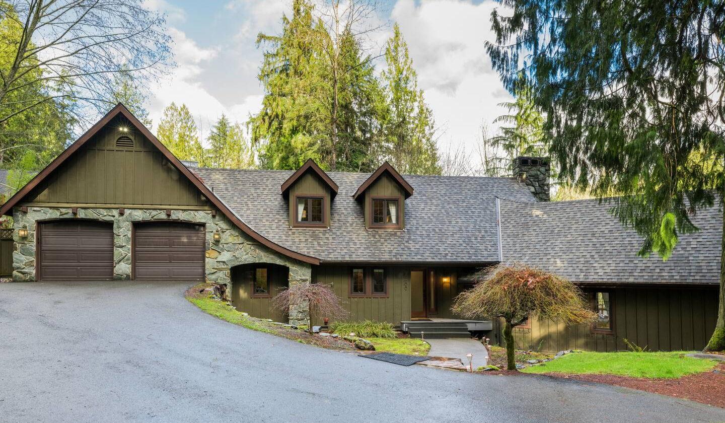 Hero Slideshow Image 0