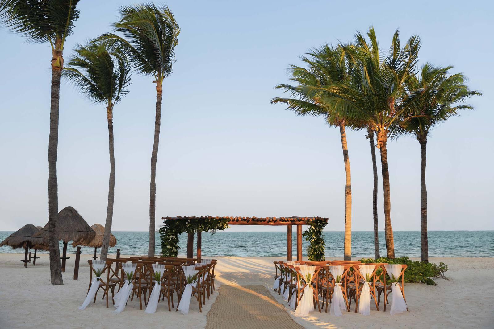 The Wedding Website of Megan Thompson and James Murray