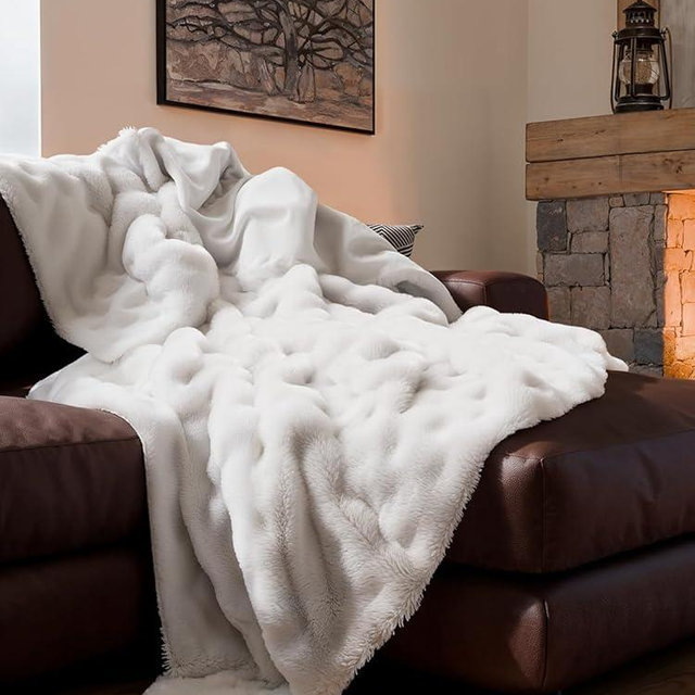 Fluffy Blanket Throw Size - Faux Fur Throw for Couch or Bed - Ultra Plush Soft Extra Thick Faux Fur Rabbit Blanket - Comfy, Fuzzy, Warm & Breathable - Luxury Minky Tie Dye Bedding - 50" x 60", White