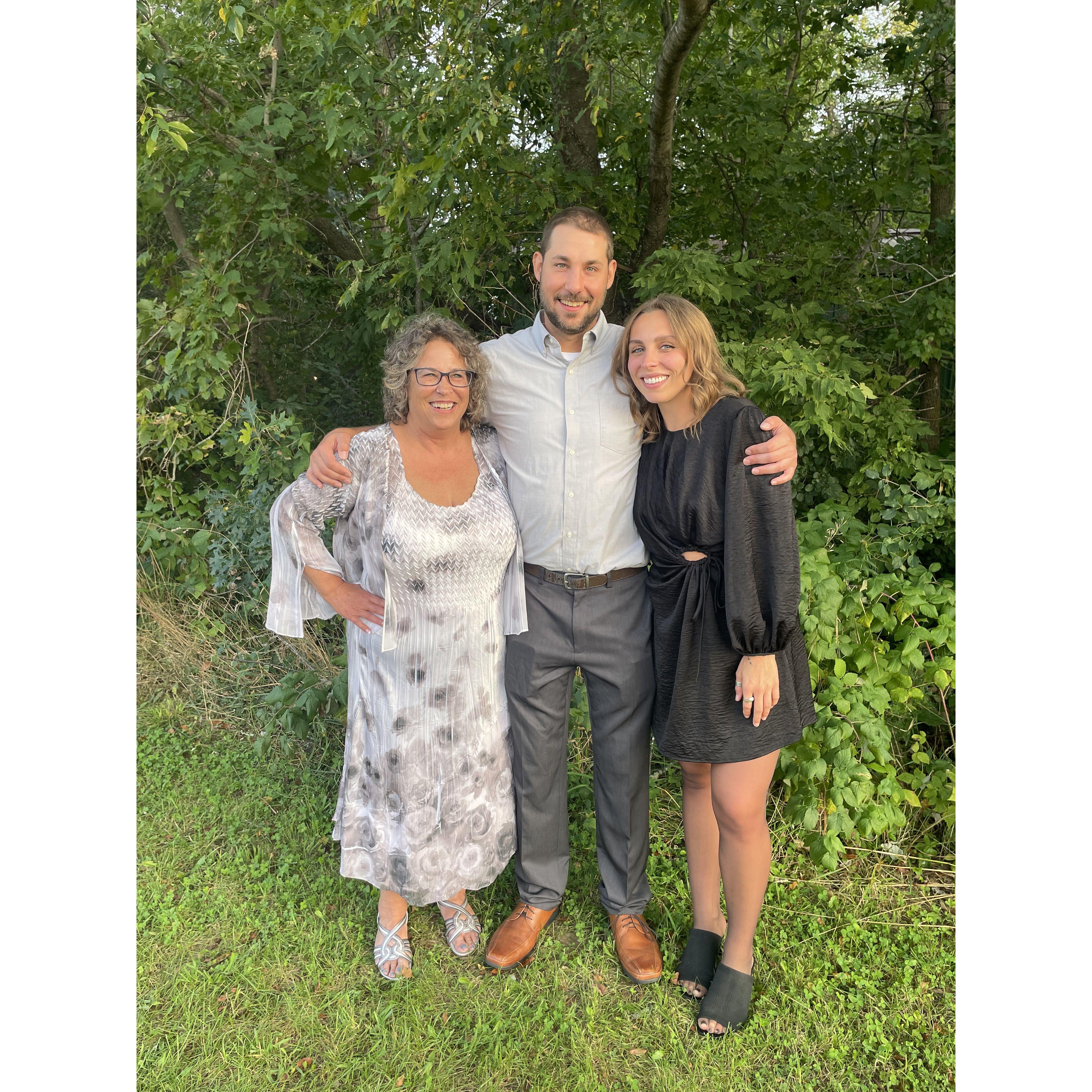 Blaek and Olivia with Baleks mom Michelle.