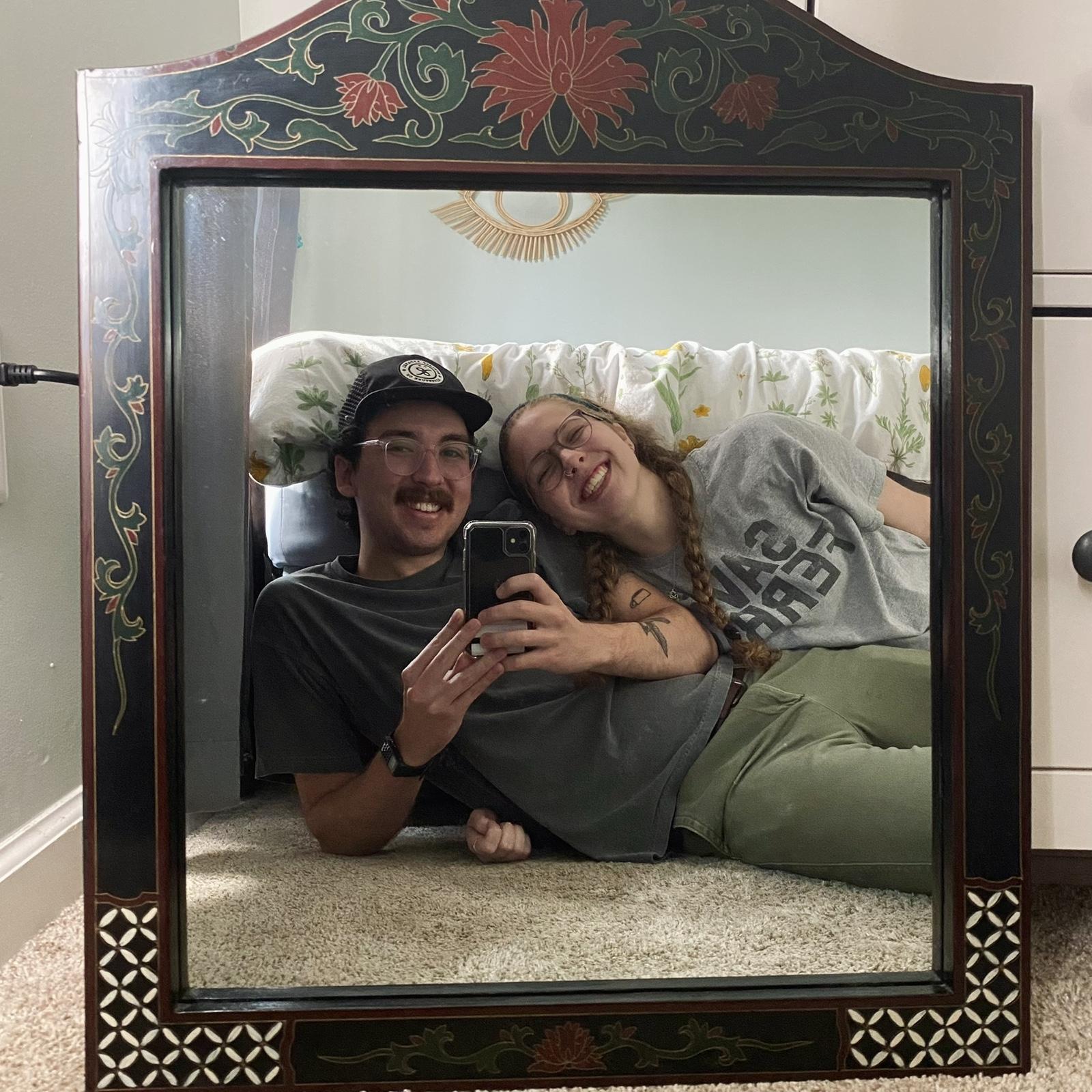 Thrifting together>