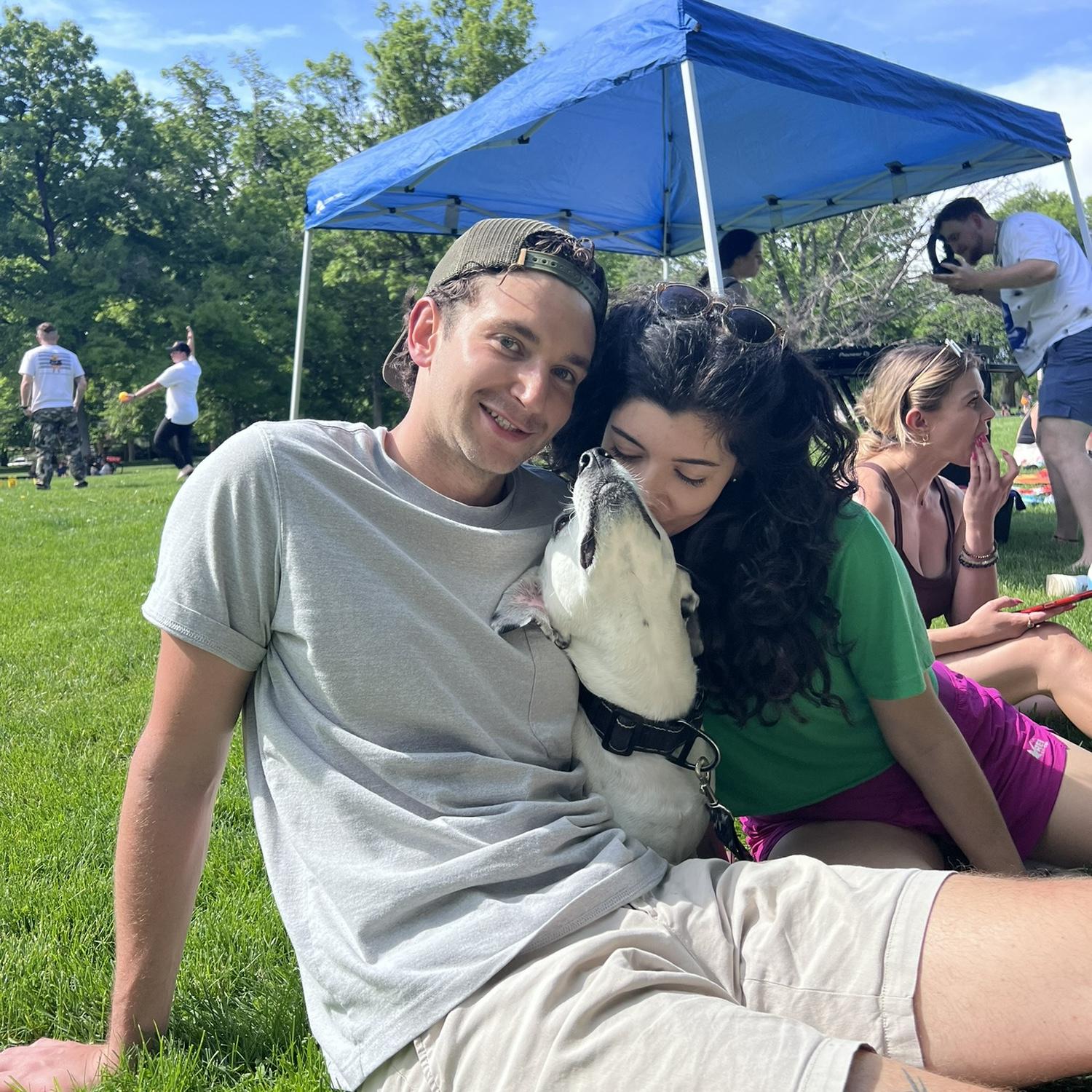 Spring life in Denver- picnic, frisbee, and music
