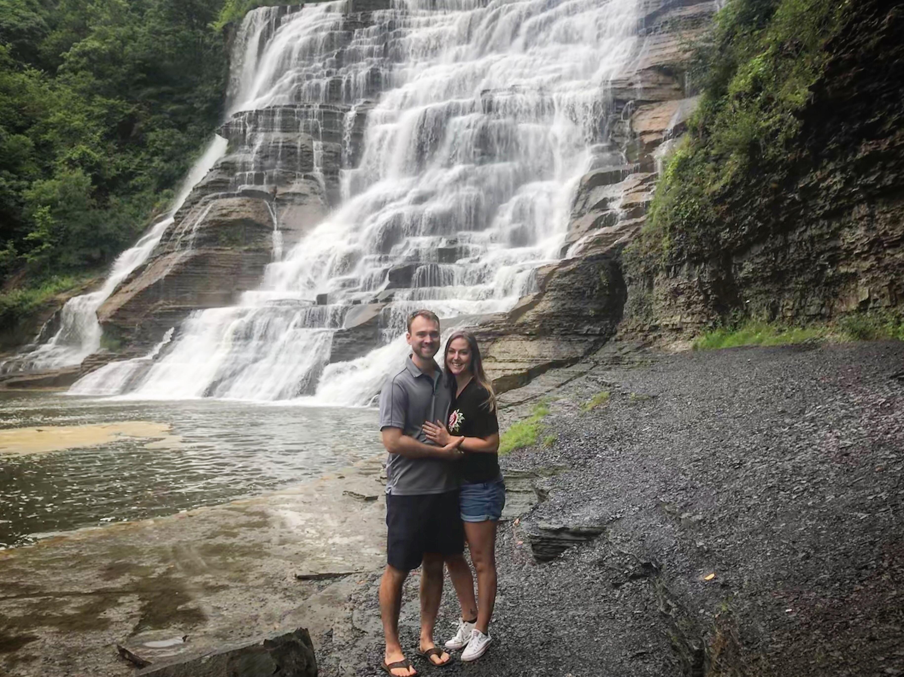 The Wedding Website of Jana Valentic and John LaBarre