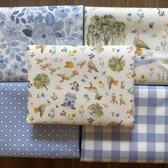 Fat Quarter Bundle: Goose Garden Blue