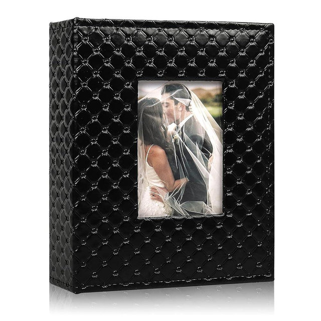 RECUTMS 4x6 Photo Album Can Hold 200 Photos Black Inner Page Button Grainy Leather Pocket Album Small Commemorative Photo Book 4x6 Valentine’S Day Gift Wedding Birthday Small Photo Albums (Black)
