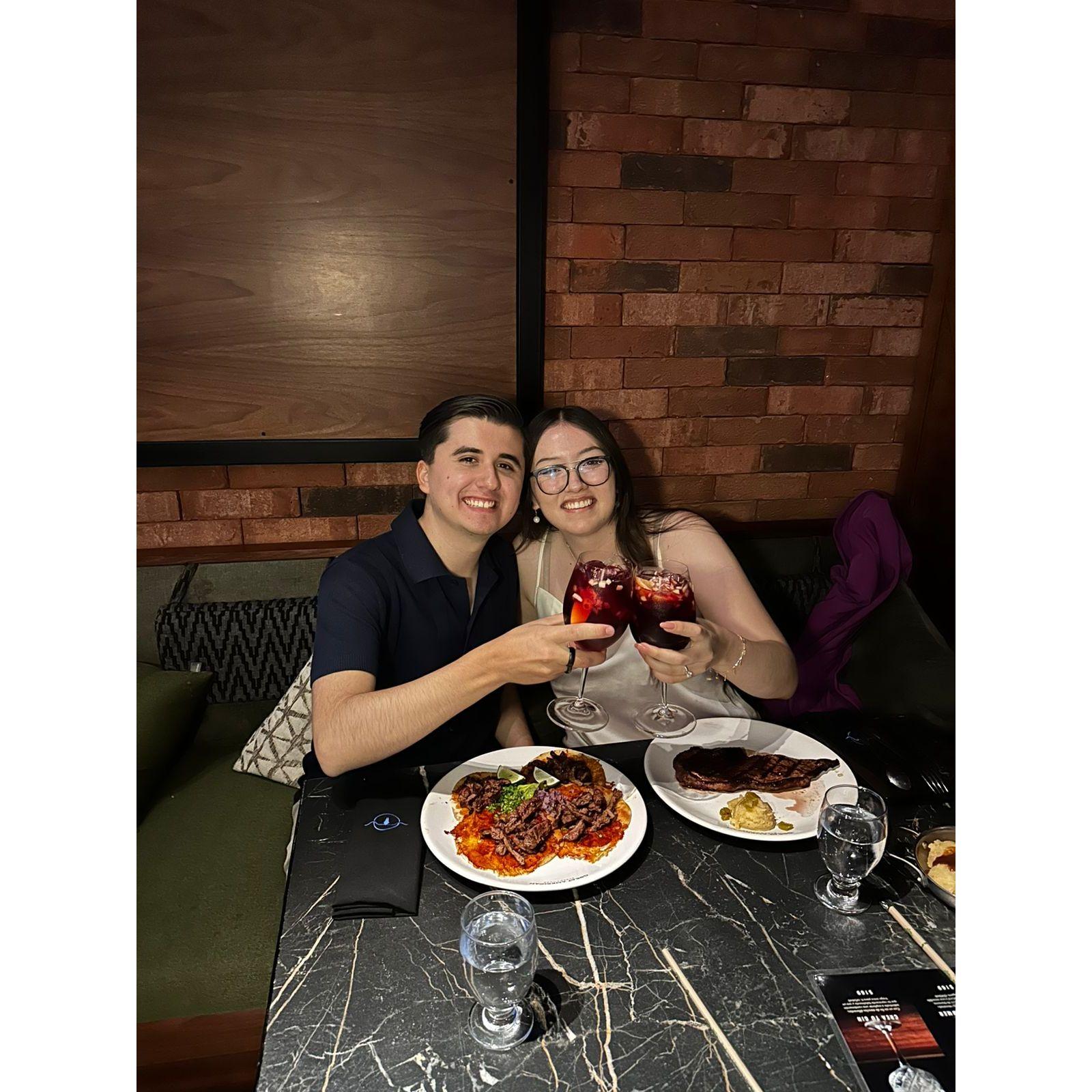 Un brindis por el comienzo de una vida juntos!