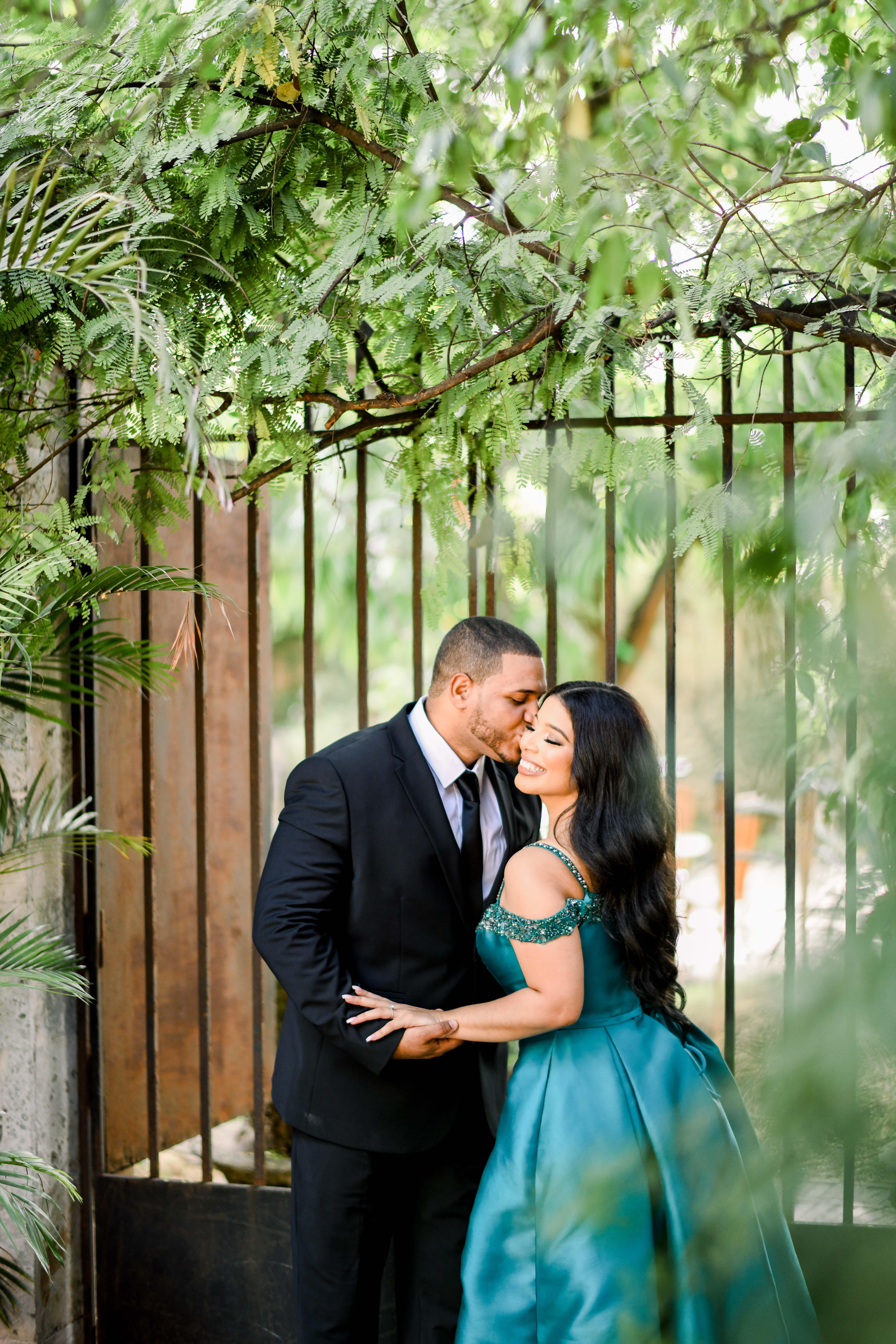The Wedding Website of Carolina Rodriguez and Michael Guzman