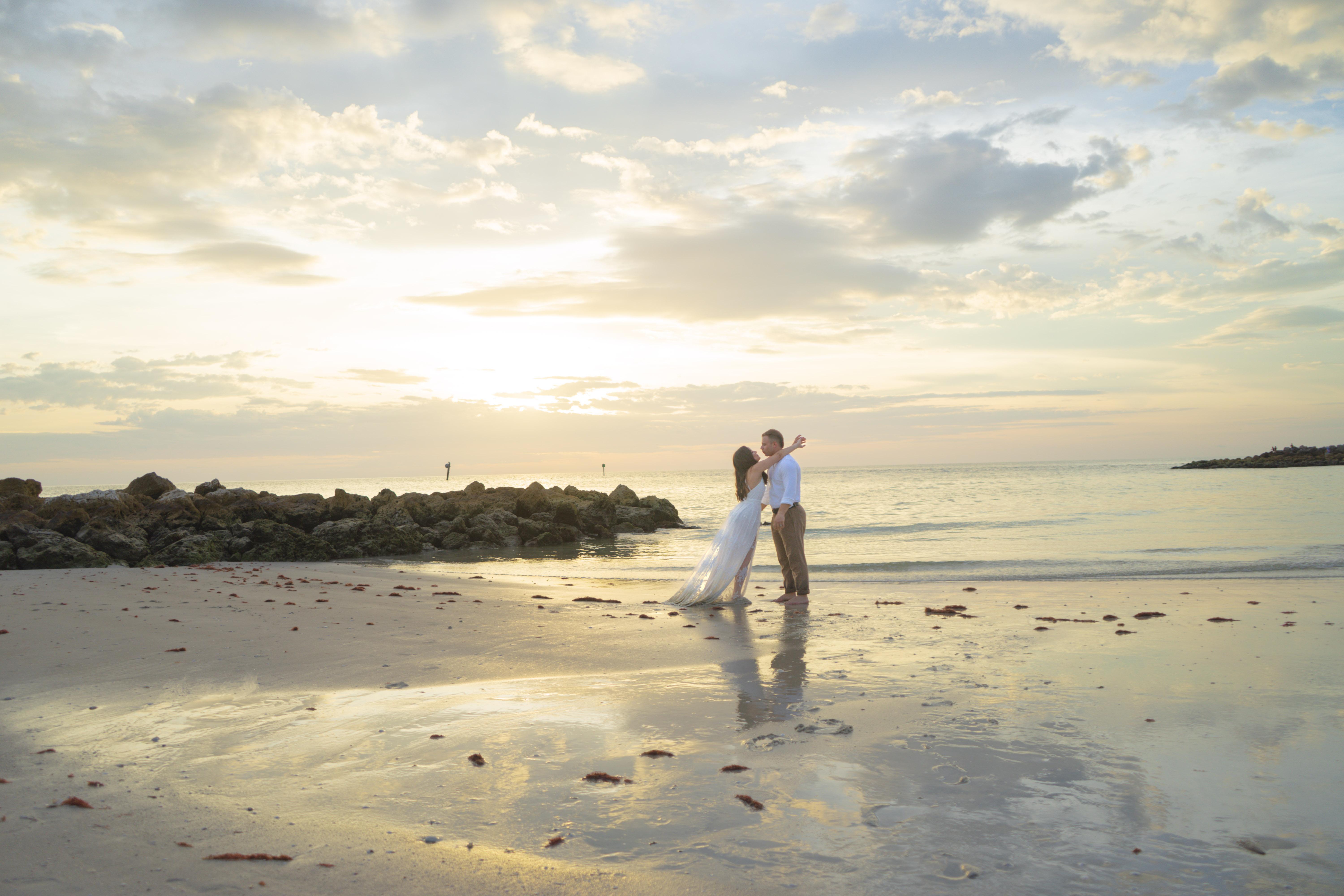 The Wedding Website of Daniela Engel and Andrew Engel