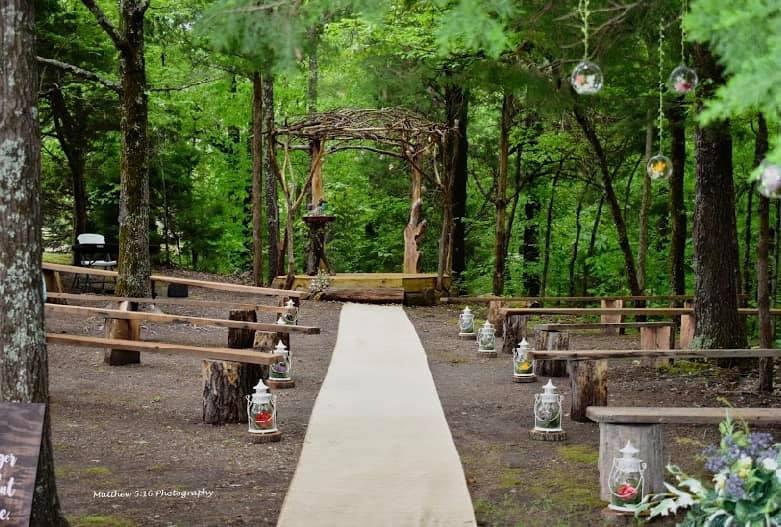 The Wedding Website of Madlynne Minton and Casey Smith