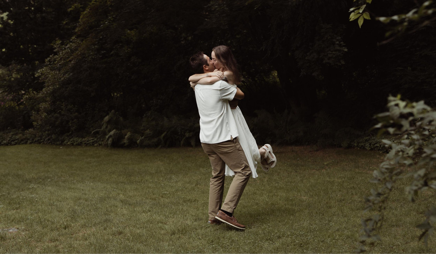 The Wedding Website of Lindsey Tarbin and James Sullivan