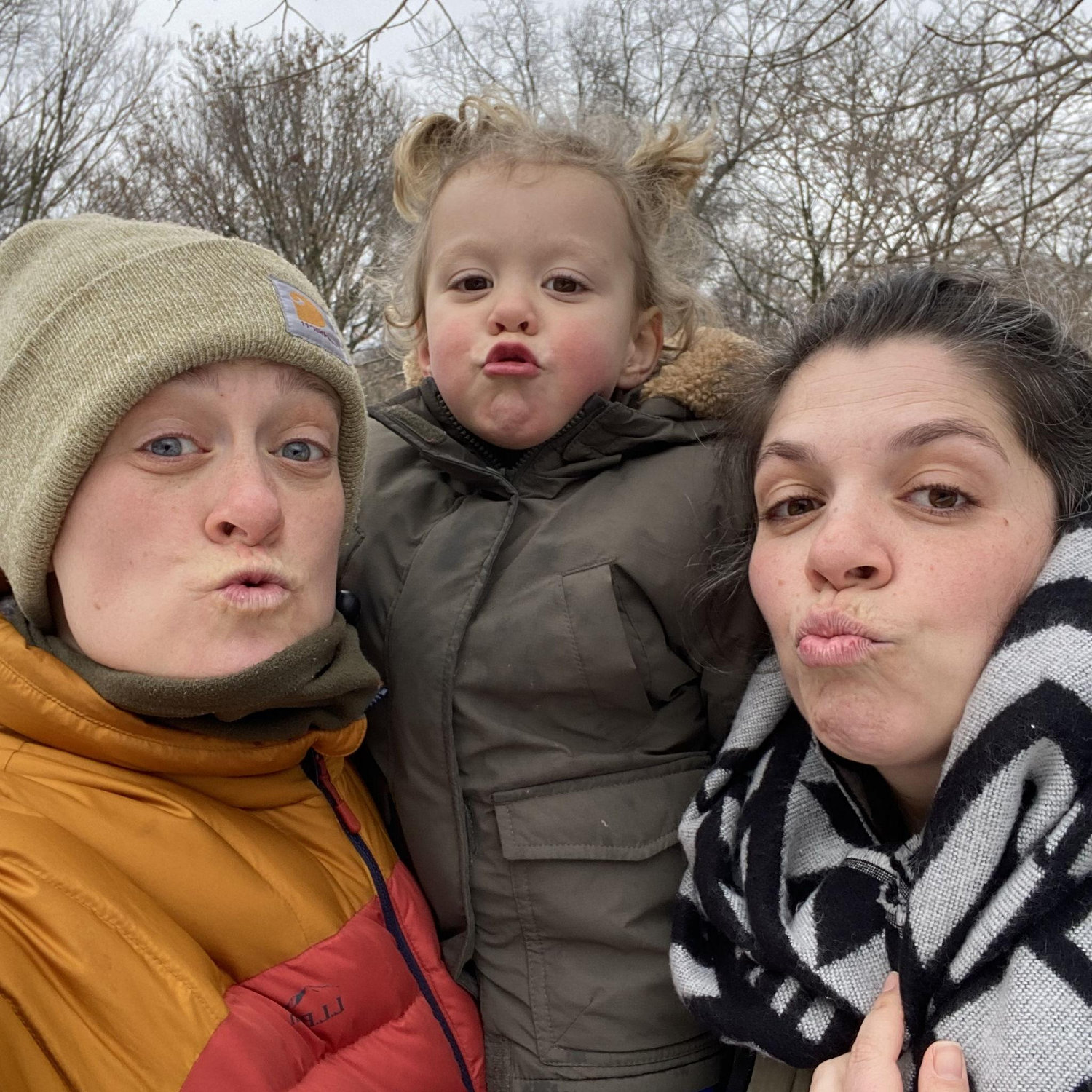 kissy kissy