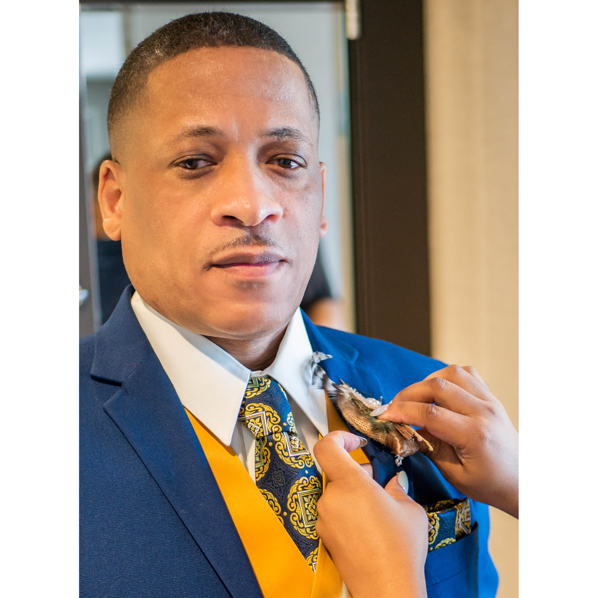 I hope she does the pin on as perfect as the Mrs!