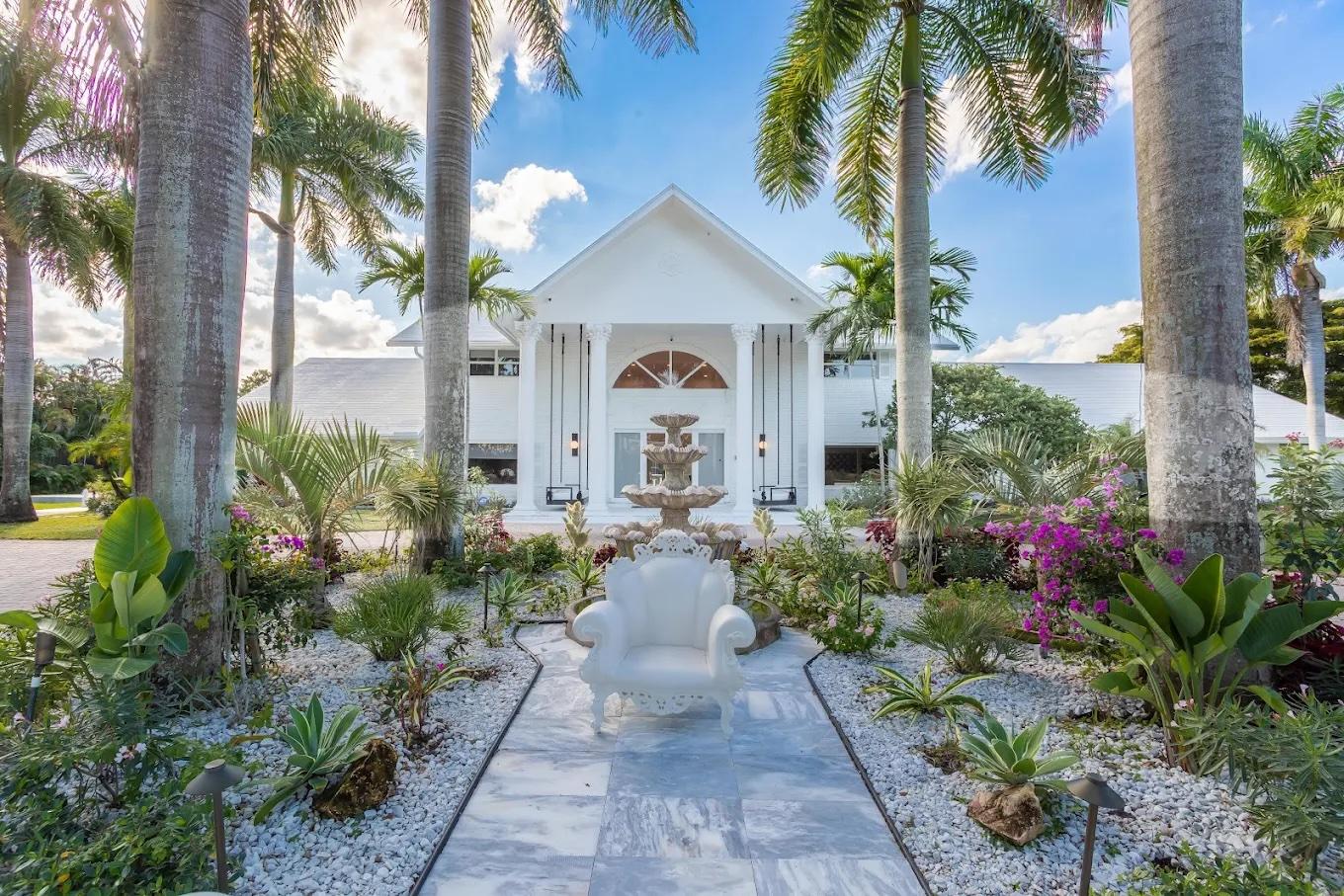 The Wedding Website of Marissa Fattore and Michael Ormsbee
