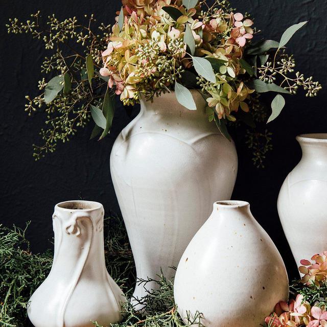 Medium Classic Vase