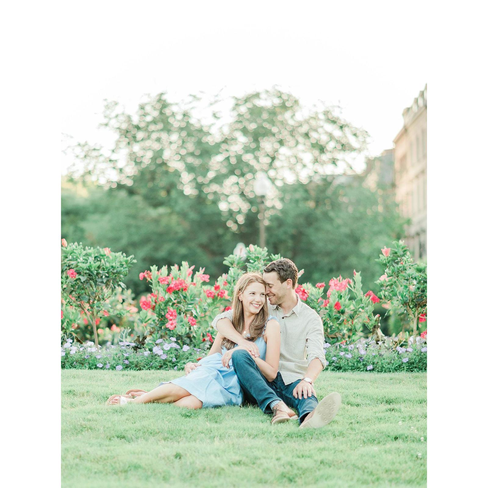 Summer engagement shoot in Boston Public Garden
Photographer: Christina Tooley
