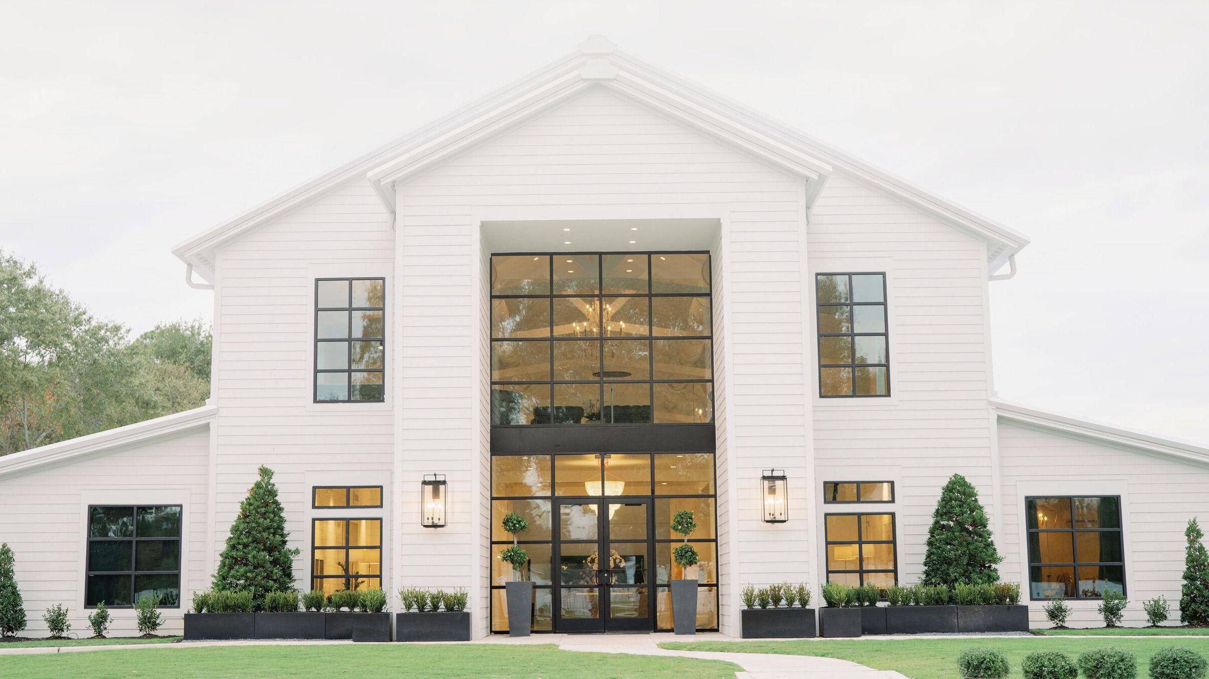 The Wedding Website of Reilly Dillon and Patrick Elder