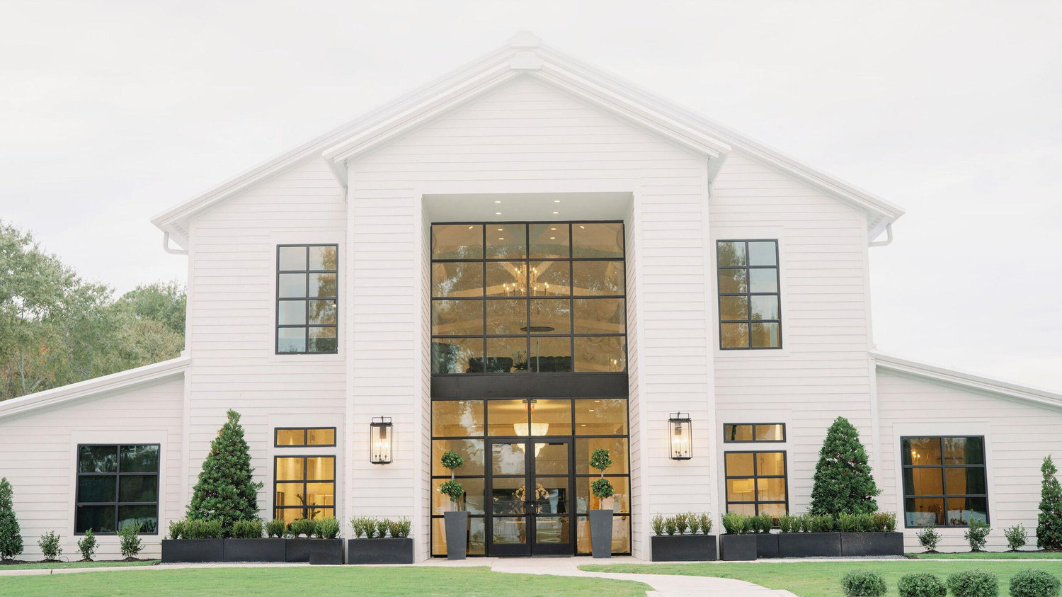The Wedding Website of Reilly Dillon and Patrick Elder
