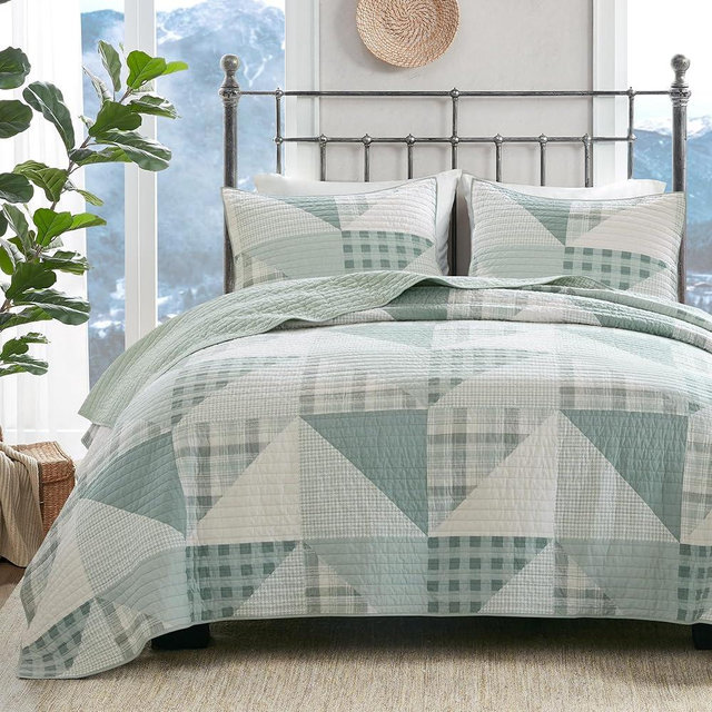 Woolrich Reversible Coverlet Set - Cottage Styling Reversed to Solid Color, All Season Lightweight Coverlet, Cozy Bedding Layer, Matching Shams, Oversized King/Cal King, Olsen Green | Reversible, Lightweight, All Season