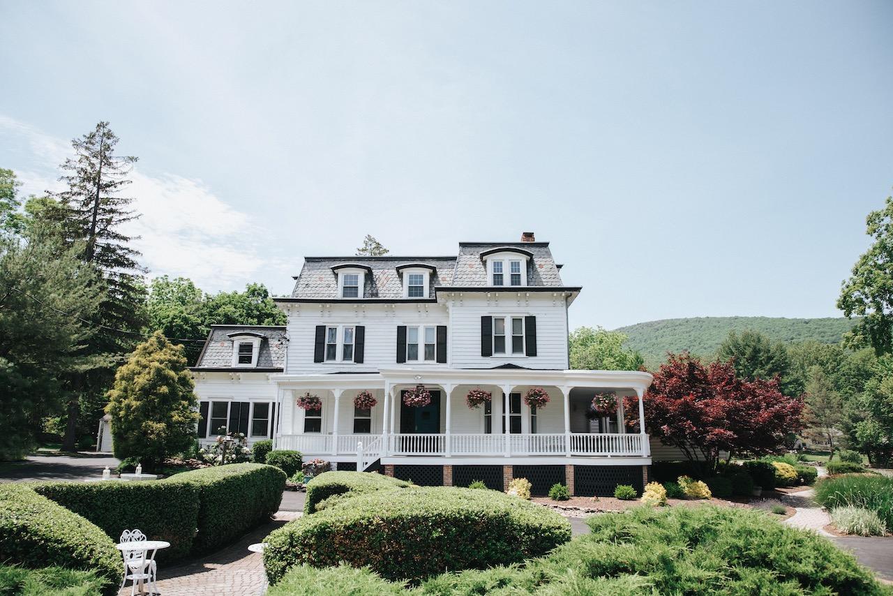 The Wedding Website of Michaela Jordan and Zachary Srour