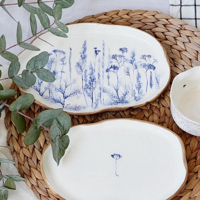 Handmade Oval Ceramic Plate with Botanical Imprint - Unique Dinnerware for Nature Lovers