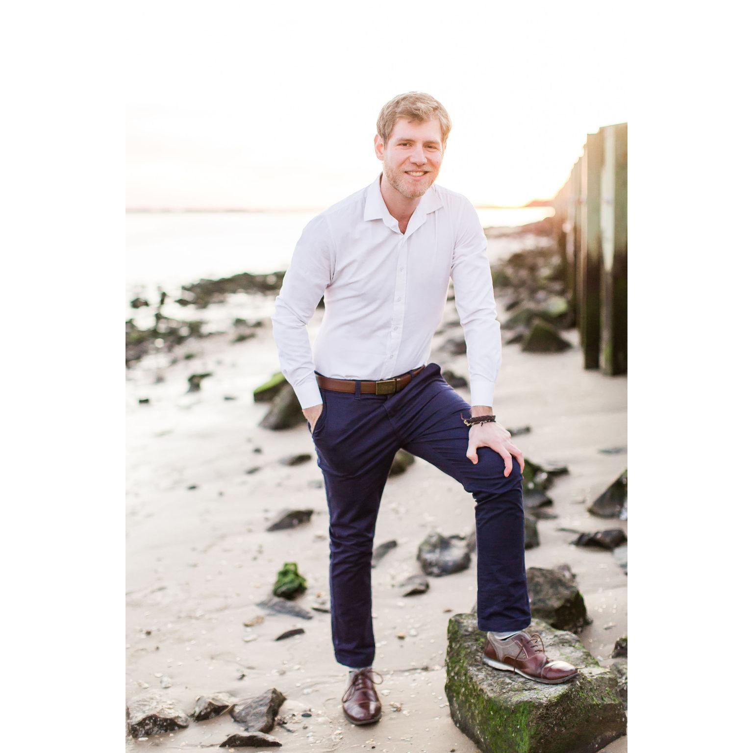 Sierra thinks Jonah looks like a Disney Prince in this photo <3