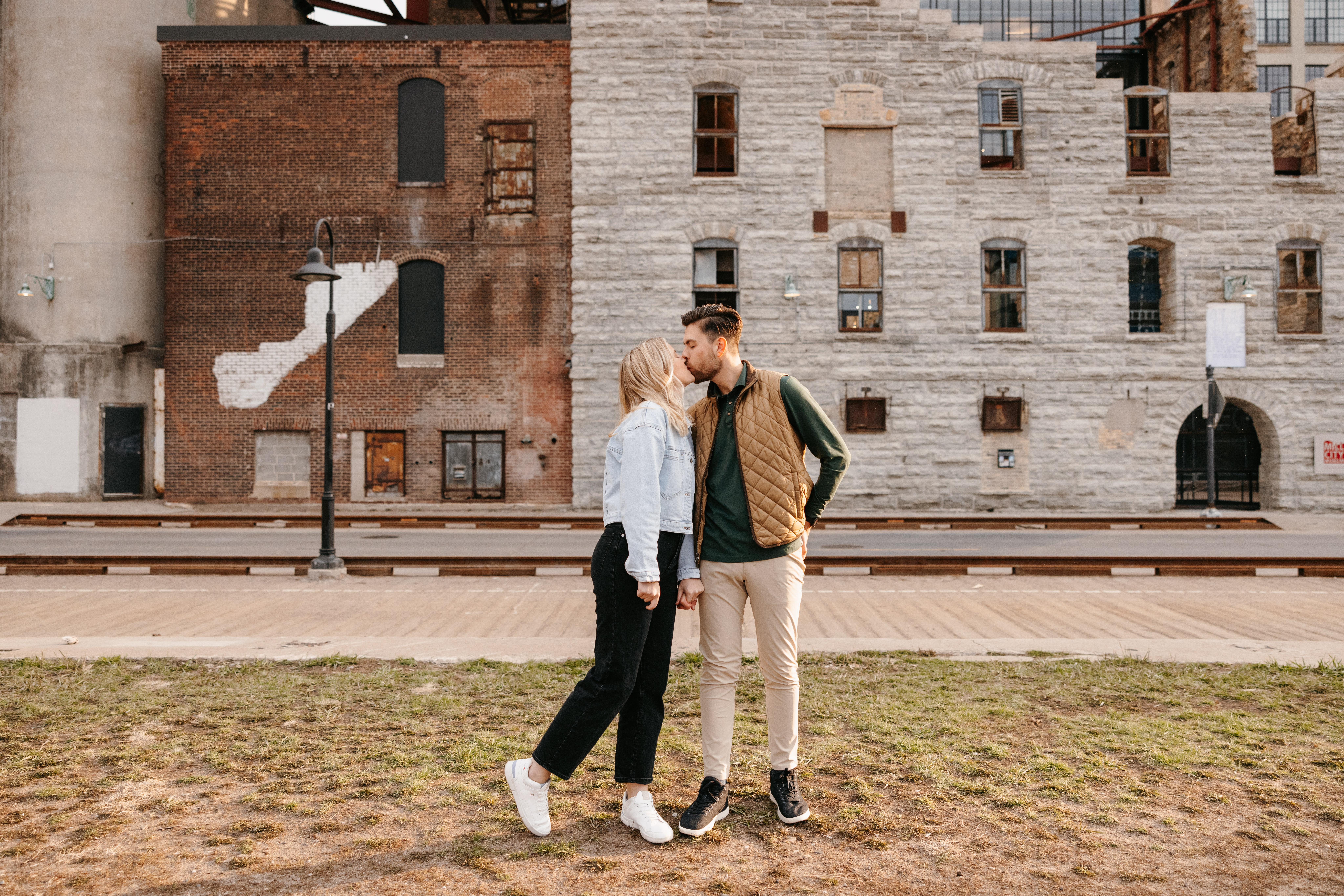 The Wedding Website of Tess Olinger and Bridger Pavelka