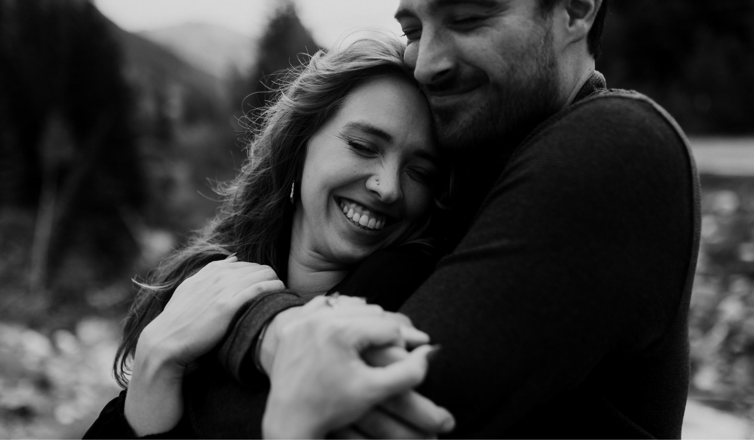 The Wedding Website of Stephanie smith and Andoni Shortsleeve