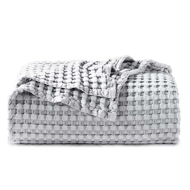 Bedsure 50% Cotton 50% Bamboo Blanket, Waffle Weave Blanket for Couch/Bed, Soft Lightweight Blanket for All Season(King Size, 104 x 90'', Grey)