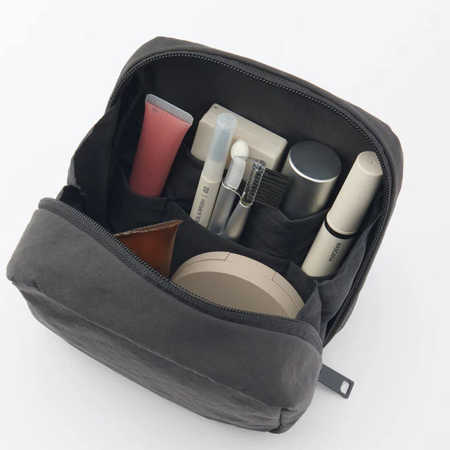 Wrinkled Nylon Wide-Opening Pouch - Square (Black)