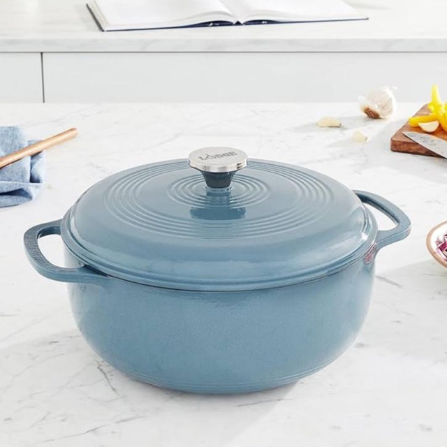 Lodge EC6D34 Enameled Dutch Oven, 6 Qt, Storm Blue
