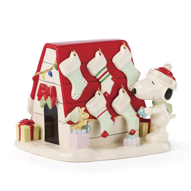 Lenox 897884 Snoopys Christmas Decor for You Figurine, Christmas Decorations, Peanuts, Indoor