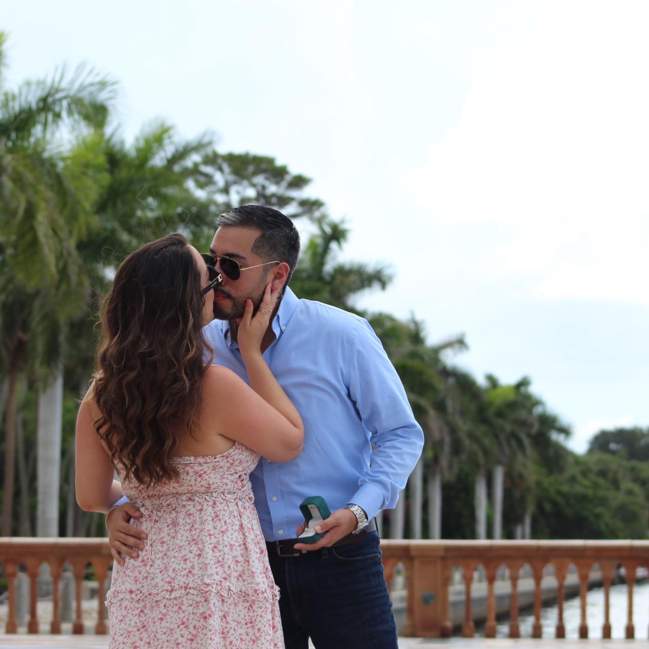 Happily engaged, ready to start our forever together and make every moment count!

¡Felizmente comprometidos, listos para comenzar nuestro futuro juntos y hacer que cada momento cuente!