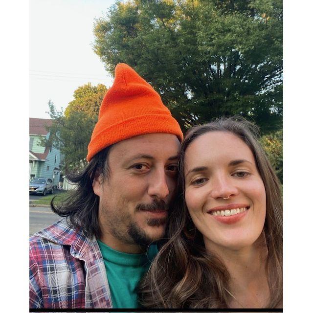 <3