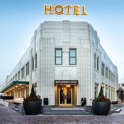 2 Night Honeymoon Hotel Stay In Indy
