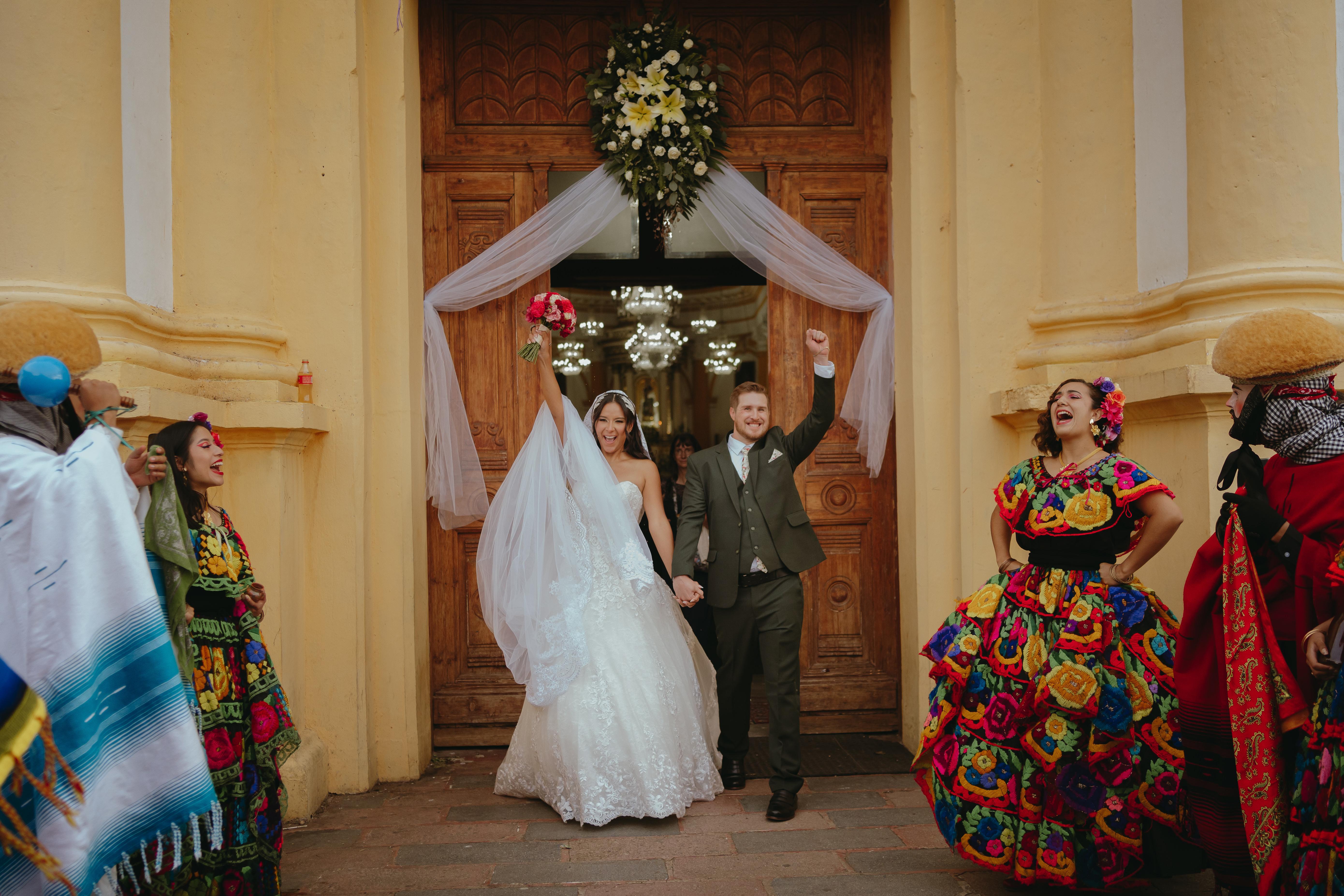 The Wedding Website of Austin Heise and Izve Mondragon