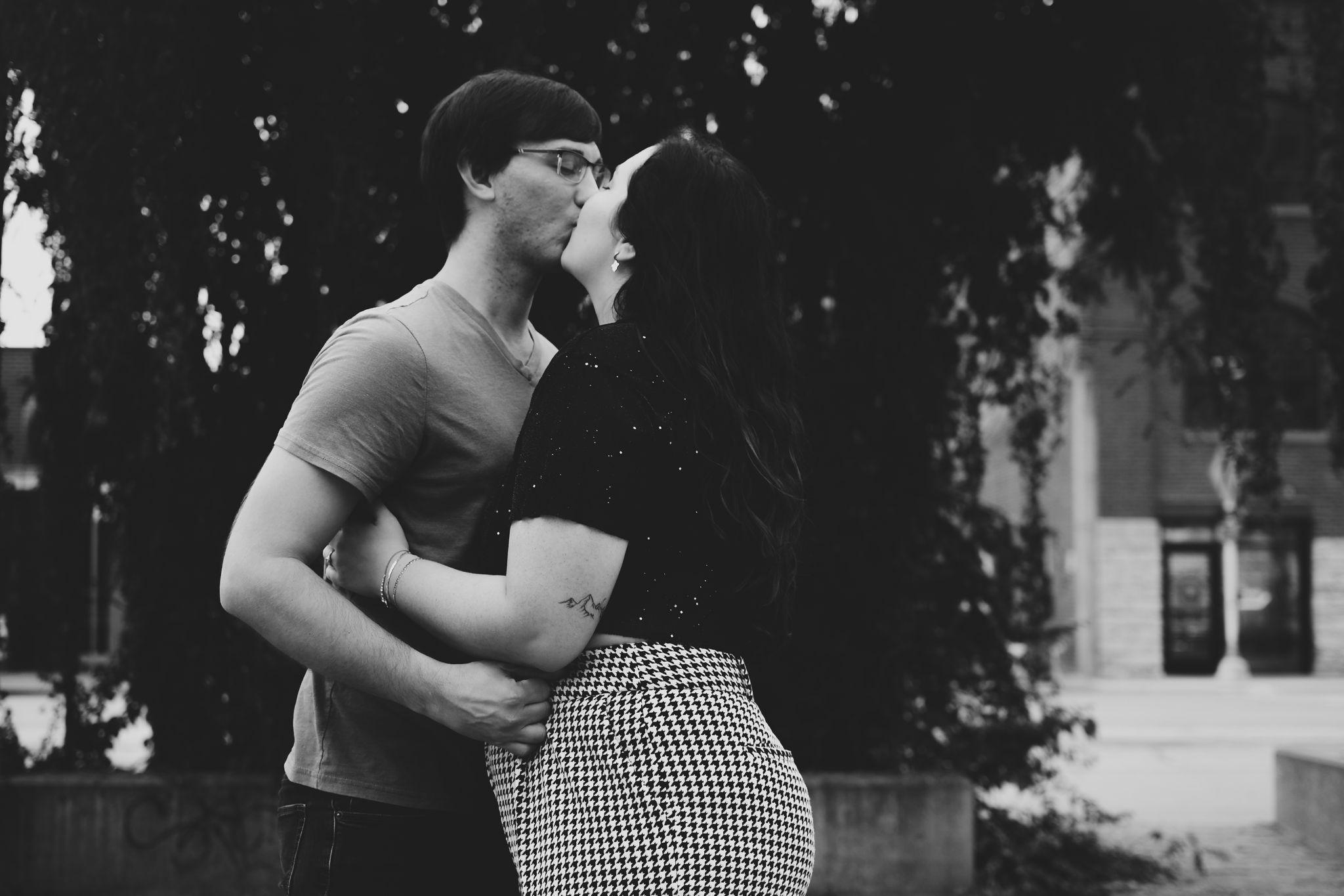 The Wedding Website of Andreanna McLeod and Josh Lendi