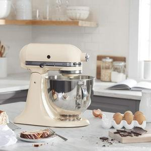 KitchenAid Artisan Series 5Qt, Almond Cream