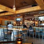 Canoe Restaurant & Tavern