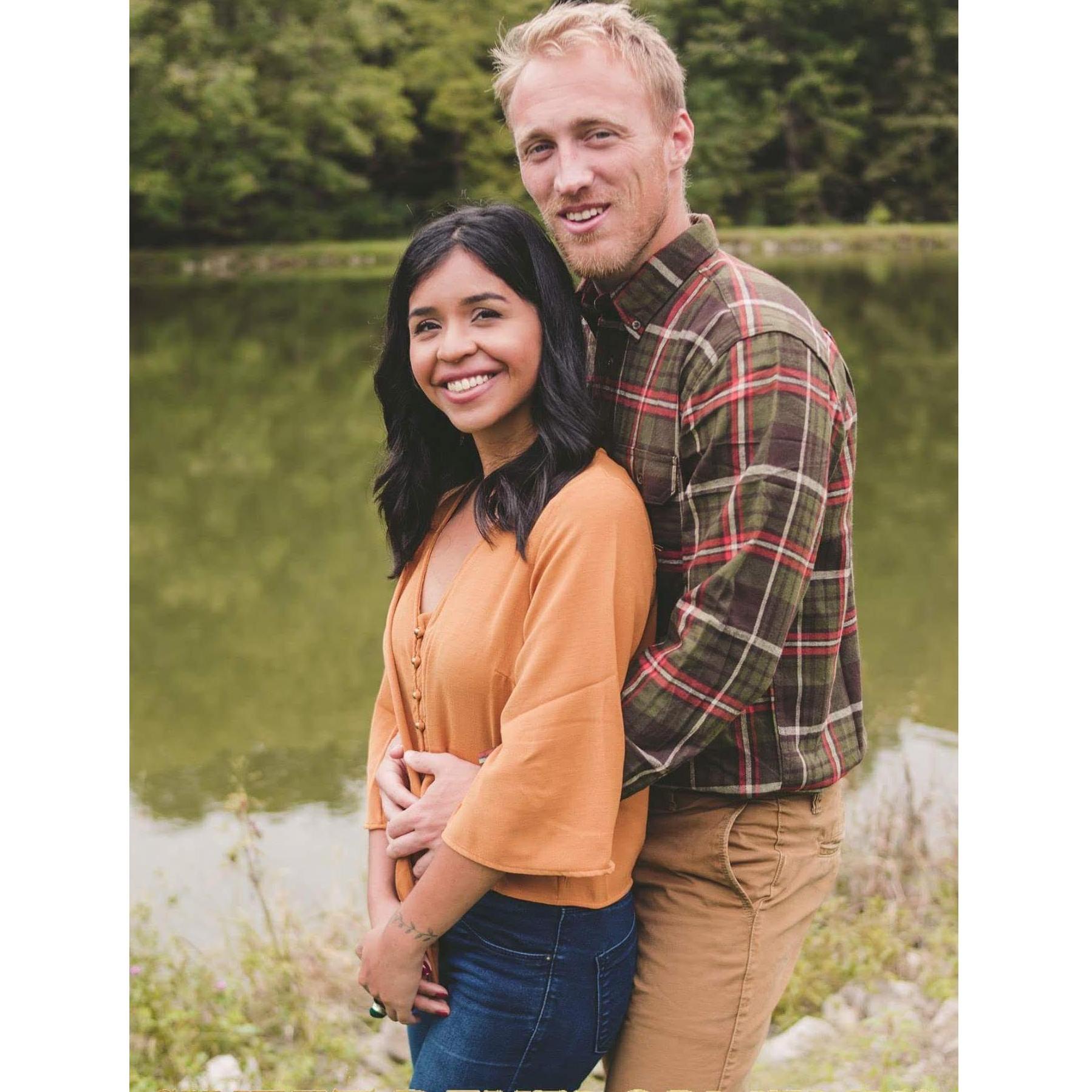 Our 1year Anniversary where I literally had to drag Andrew to do a 30 seg photoshoot.He hated this day.
- Aniversario de 1 ano de casados onde eu tive arrastar o Andrew para fazer uma sessao de fotos.